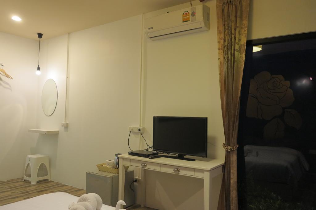 Smile Place Ko Lanta Стая снимка