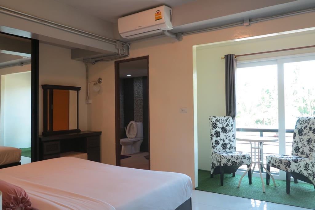 Smile Place Ko Lanta Стая снимка